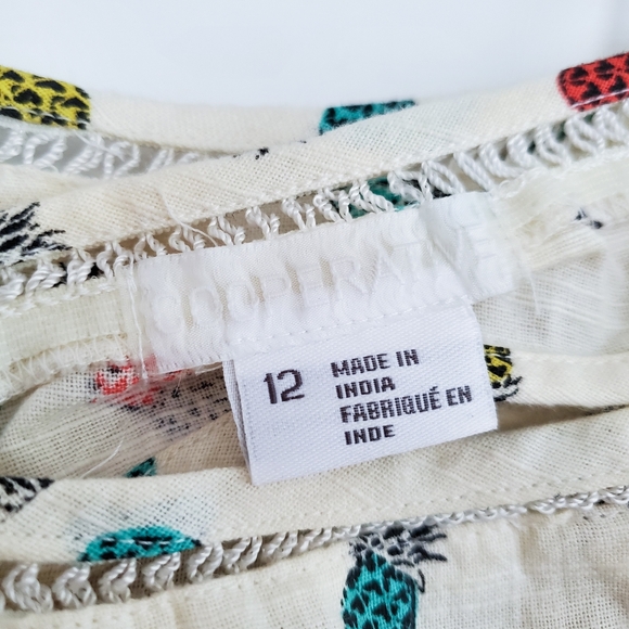 Stylish White Patterned Summer Dress - Picture 2 of 7